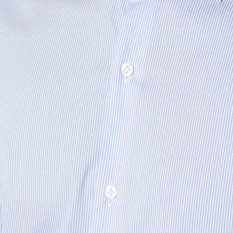 immagine camicia da uomo dettaglio bottone