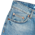  immagine frontale di jeans da donna dettaglio tasca 