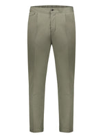 Men's trousers in pleated fabric
