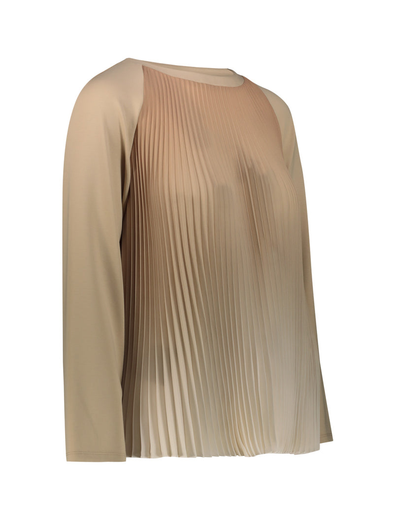 Women's sweater with pleats on the front